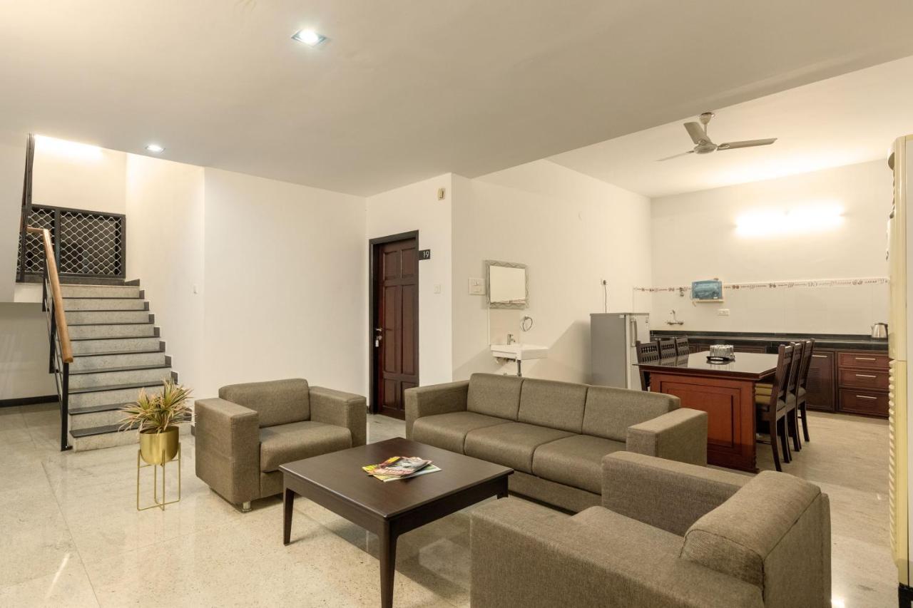 Hotel Paramount Suites & Service Apartments Μπανγκαλόρ Εξωτερικό φωτογραφία