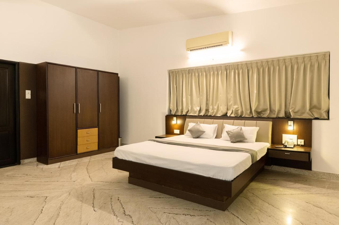 Hotel Paramount Suites & Service Apartments Μπανγκαλόρ Εξωτερικό φωτογραφία