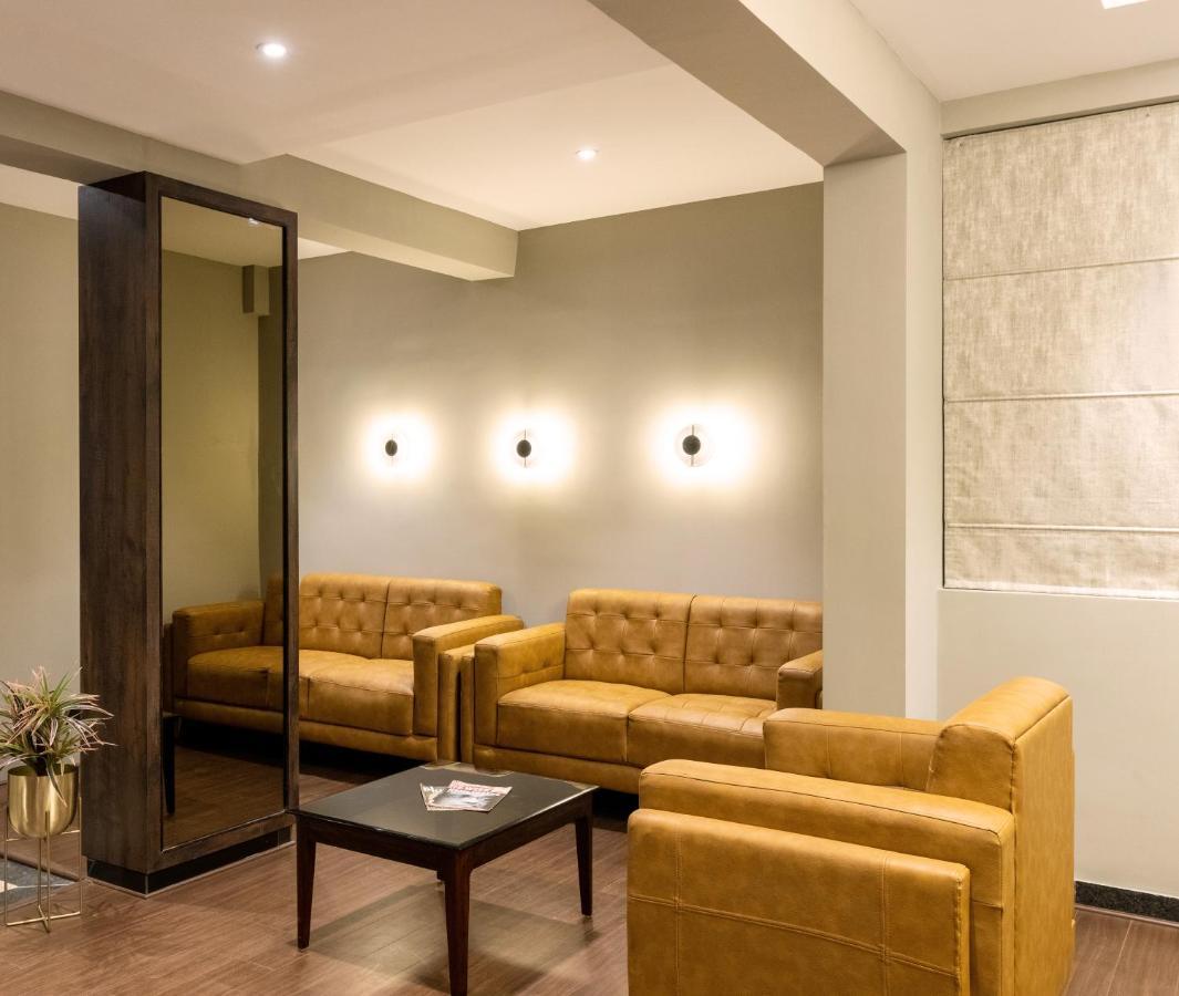 Hotel Paramount Suites & Service Apartments Μπανγκαλόρ Εξωτερικό φωτογραφία
