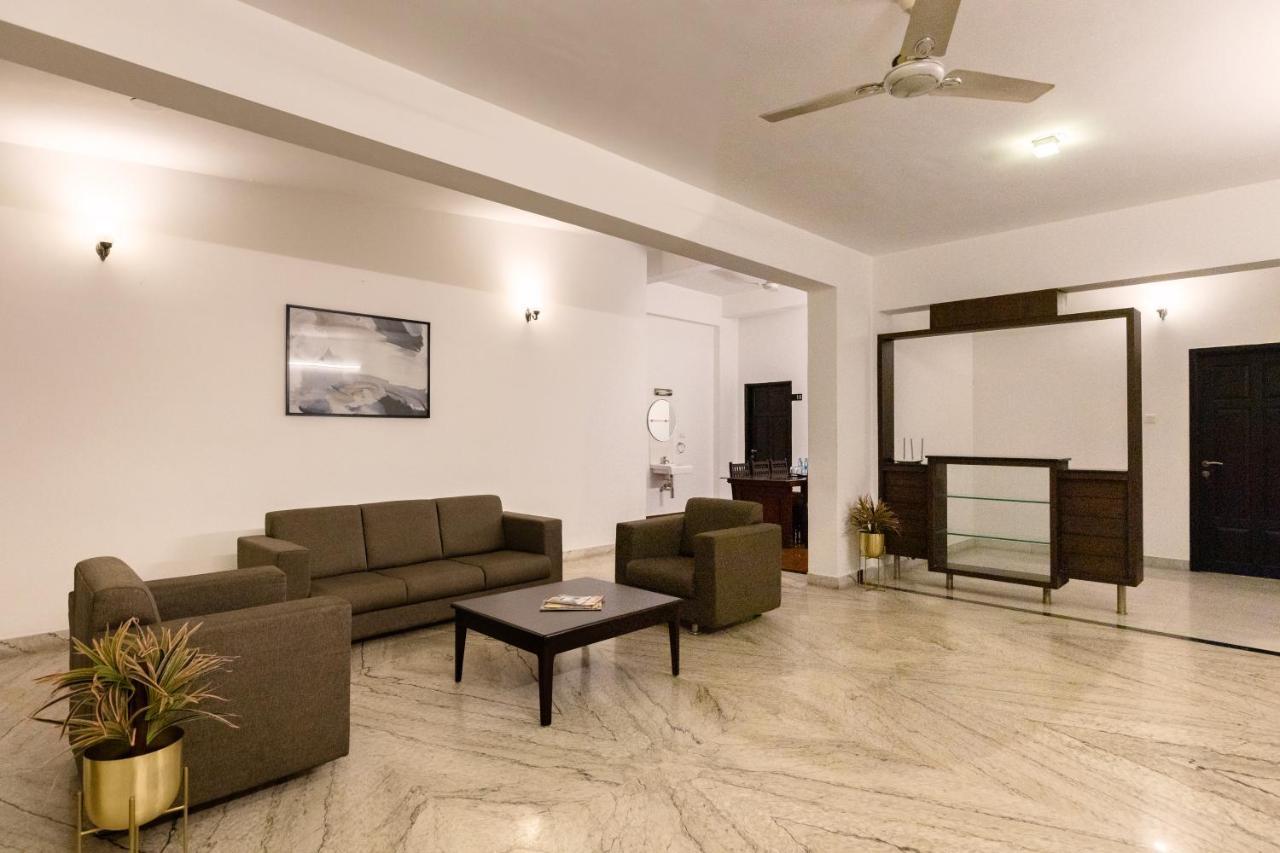 Hotel Paramount Suites & Service Apartments Μπανγκαλόρ Εξωτερικό φωτογραφία