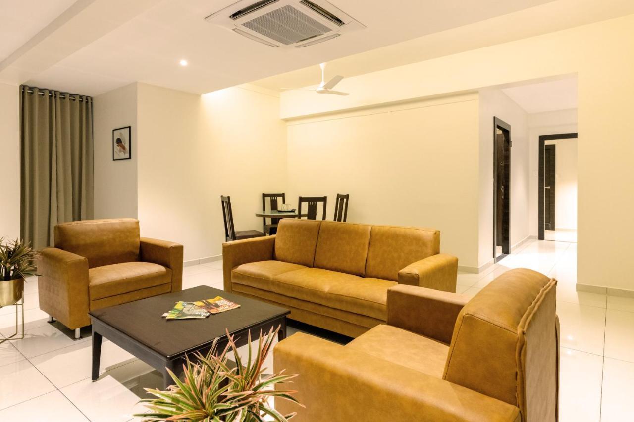 Hotel Paramount Suites & Service Apartments Μπανγκαλόρ Εξωτερικό φωτογραφία